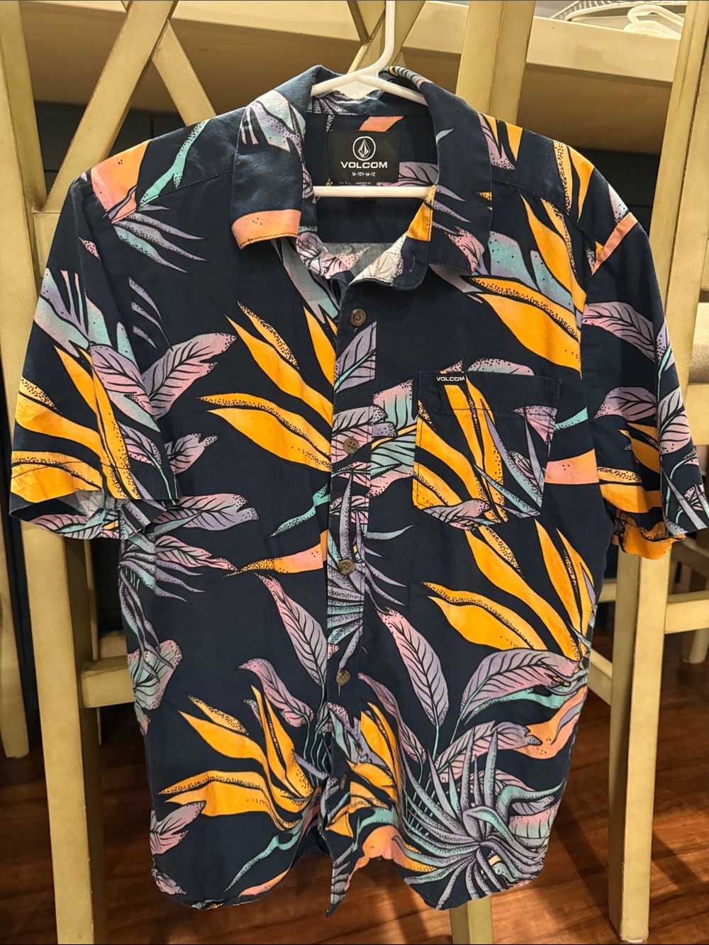 Volcom Navy Tropical Leaf Print Short Sleeve Button-Up Shirt - Medium Size